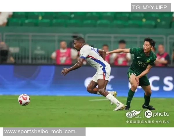 阿苏埃高空暴扣破门助申花1-0领先首尔展现强大实力