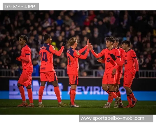 巴萨与切尔西交锋海报展示球员乘坐伦敦地铁拉什福德与库库同框亮相